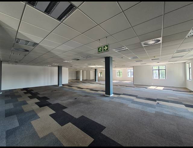 902M² OFFICE TO LET IN ILLOVO